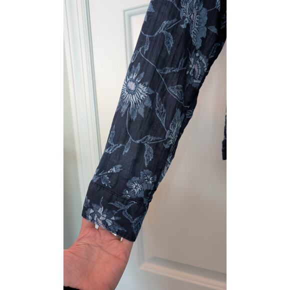 Carve Designs Davis Lightweight Top - Picture 3 of 6